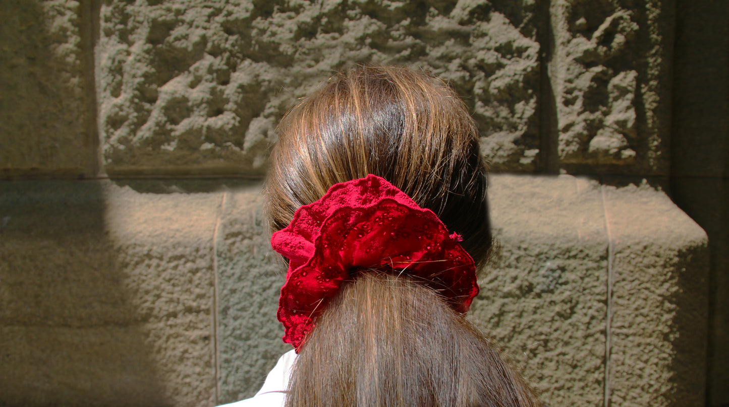 SEVILLA SCRUNCHIE-RED