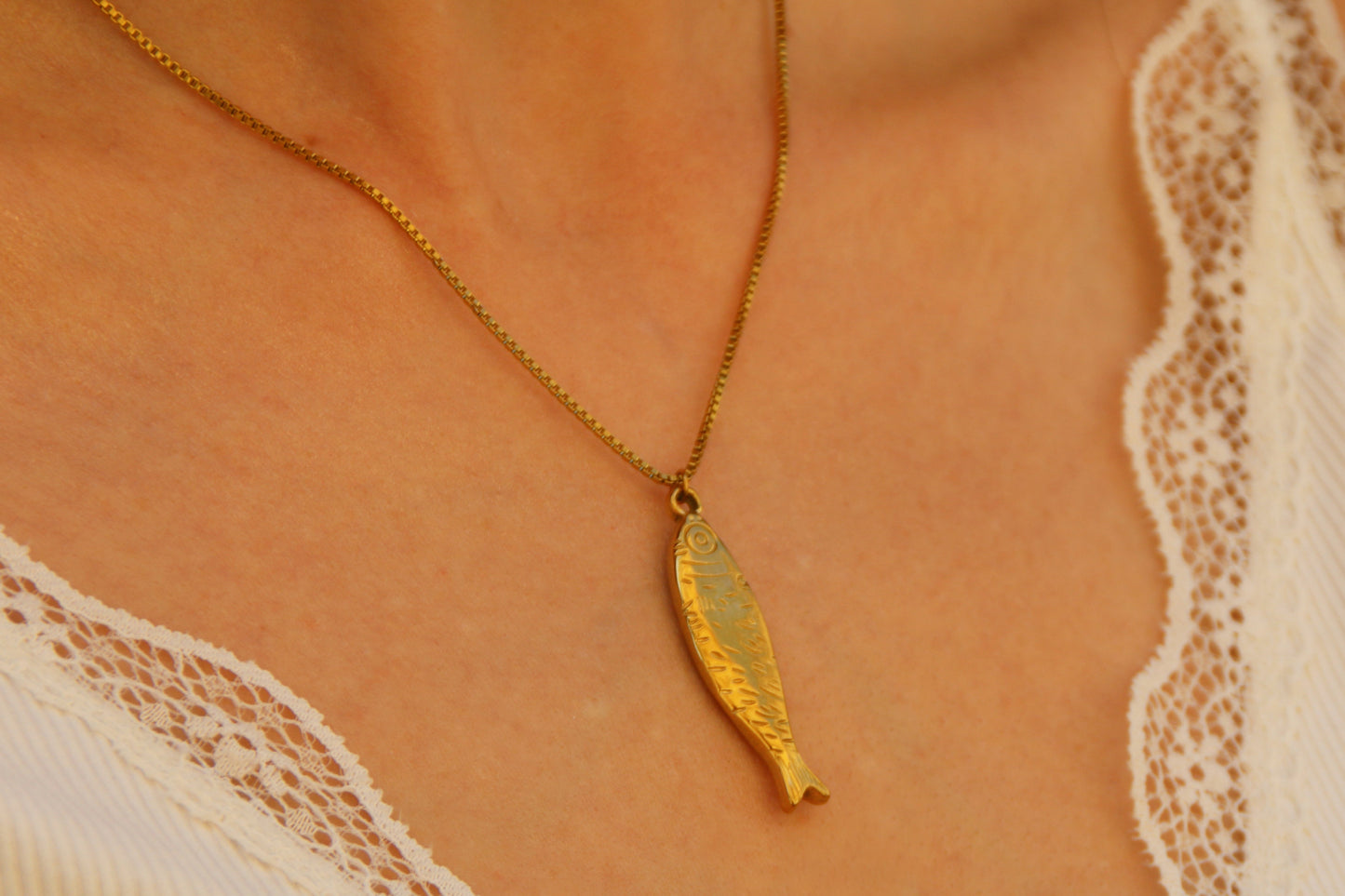 SARDINE PLEATED NECKLACE-GOLD