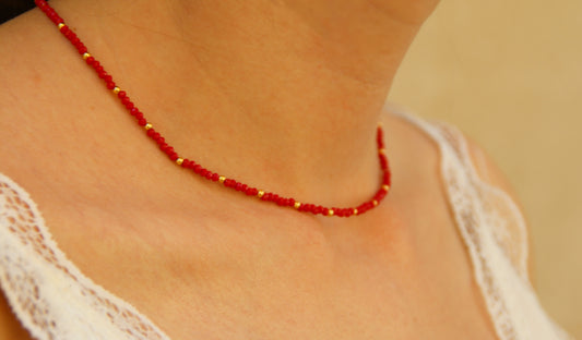 BEADED NECKLACE-RED